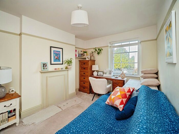 2 Bedroom Apartment For Sale In High West Street, Dorchester, DT1