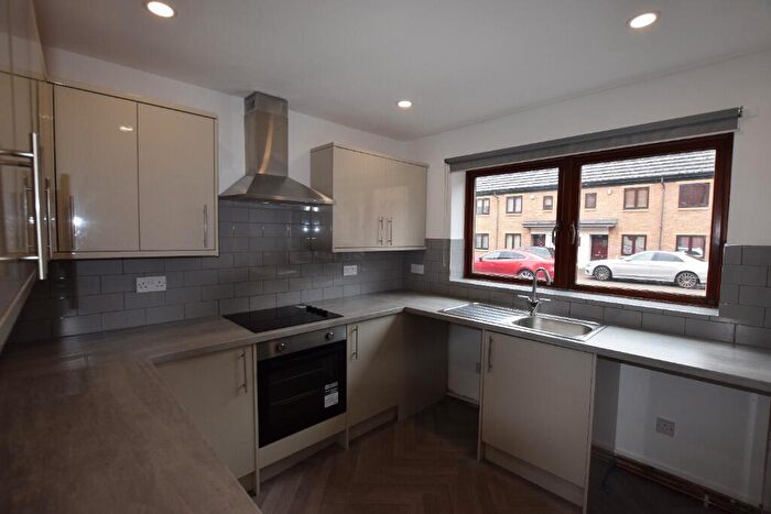 4 Bedroom Town House To Rent In Standside, St James, Northampton, NN5