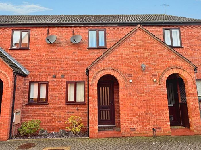 2 Bedroom Terraced House For Sale In West End Court, Crompton Street, Warwick, CV34