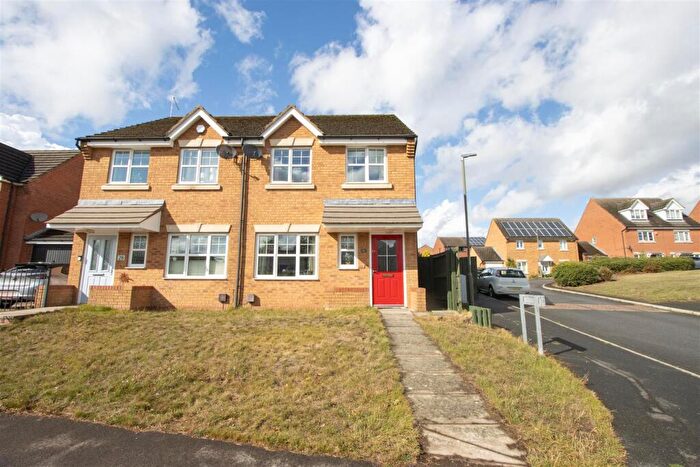 3 Bedroom Semi-Detached House For Sale In Penncroft Lane, Danesmoor, Chesterfield, S45