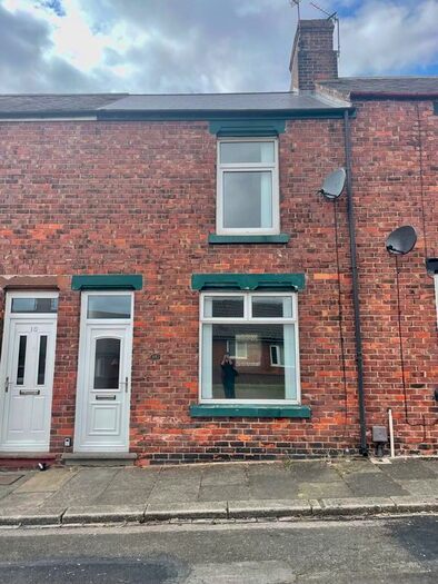 2 Bedroom Terraced House To Rent In Waterloo Terrace, Shildon, DL4