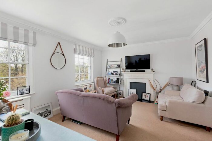 2 Bedroom Flat To Rent In Compton Road, Canonbury, N1