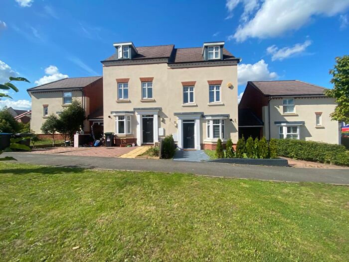 4 Bedroom House To Rent In Burgundy Drive, Hemel Hempstead, HP2