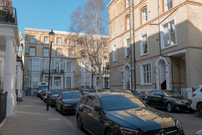 Studio To Rent In Cheniston Gardens, Kensington, London, W8