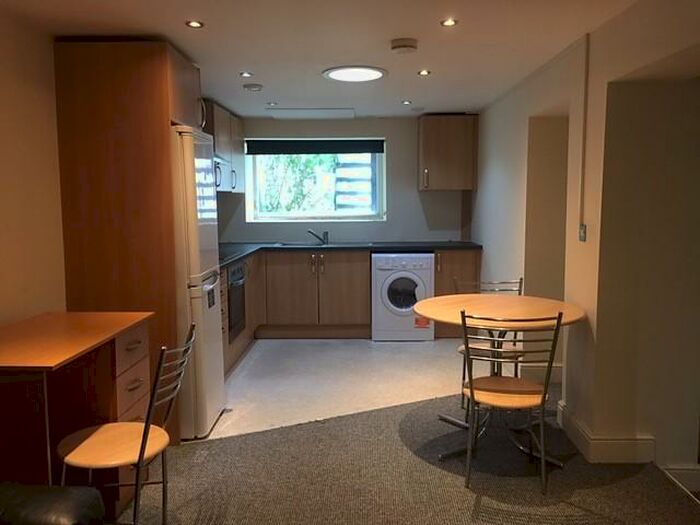 Apartment To Rent In Avenue Road, Southampton, SO14