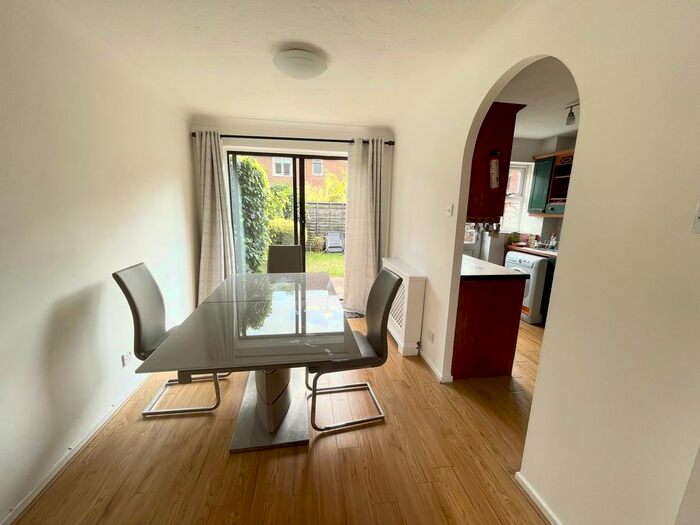 2 Bedroom Terraced House To Rent In Captains Place, Southampton, SO14