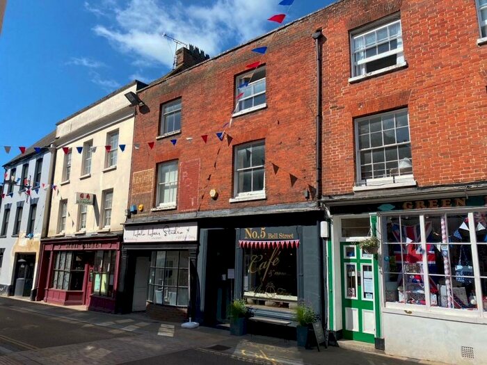 2 Bedroom Maisonette To Rent In Bell Street, Romsey, Hampshire, SO51