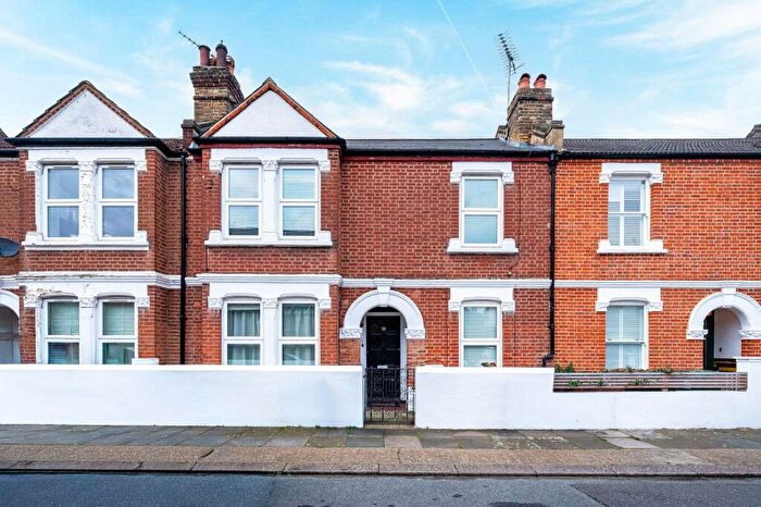 7 Bedroom Terraced House For Sale In Overcliff Road, Lewisham, London, SE13