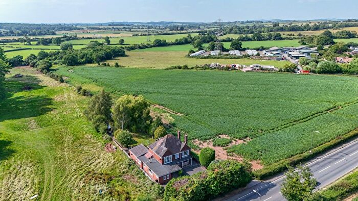 5 Bedroom Detached House For Sale In Worcester Road, Upton Warren, B61