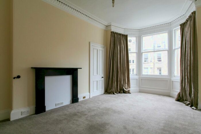 2 Bedroom Flat To Rent In Bruntsfield Place, Bruntsfield, Edinburgh, EH10