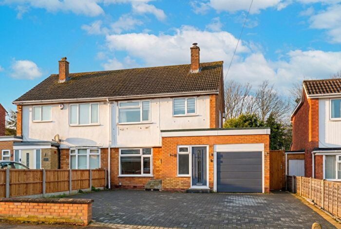 3 Bedroom Semi Detached House For Sale In Hytall Road, Shirley, B90