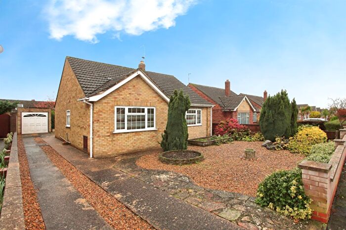 3 Bedroom Detached Bungalow For Sale In Ennerdale Rise, Peterborough, PE4