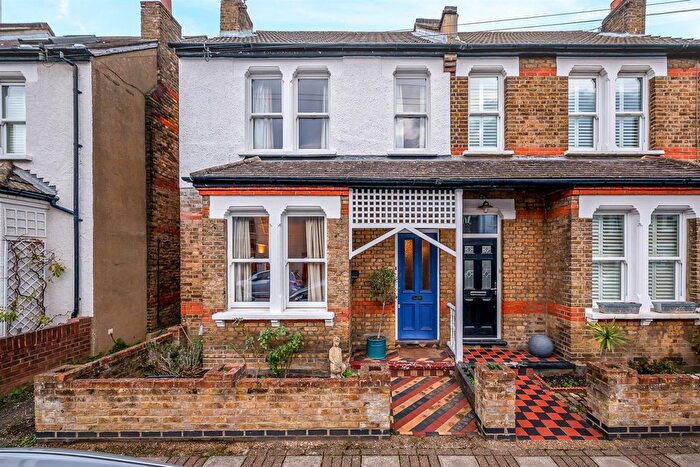 3 Bedroom Semi Detached House For Sale In Meadow Road, Shortlands, Bromley, BR2