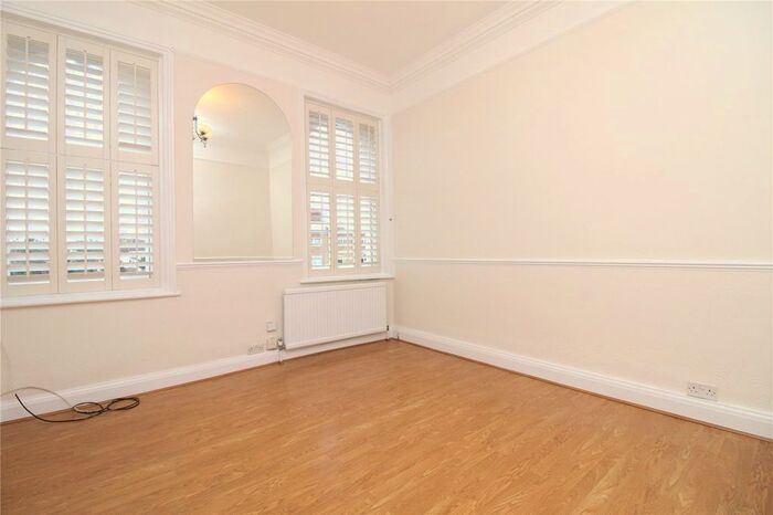 2 Bedroom Flat To Rent In Crescent Road, Finchley, N3