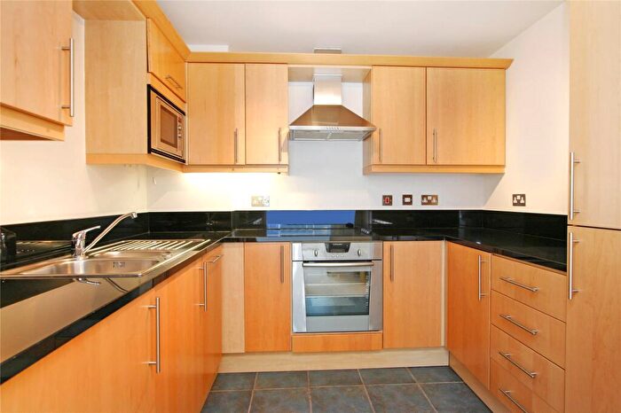 1 Bedroom Flat To Rent In Constable House, Cassilis Road, E14