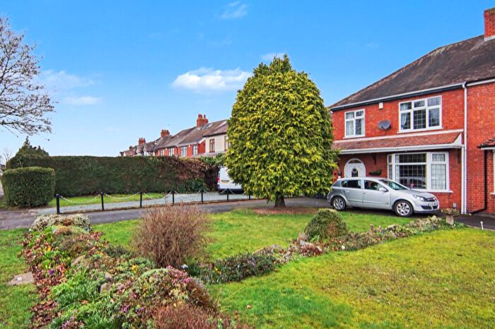 3 Bedroom Semi-Detached House For Sale In Gipsy Lane, Nuneaton, CV11