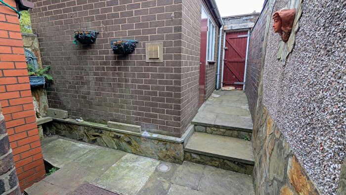 3 Bedroom Terraced House For Sale In Old Road, Ashton-In-Makerfield, Wigan, WN4