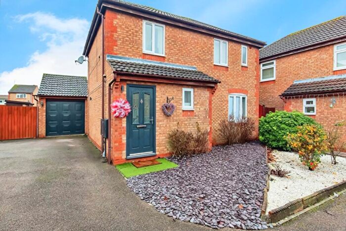 3 Bedroom Detached House For Sale In Waltham Close, Corby, NN17