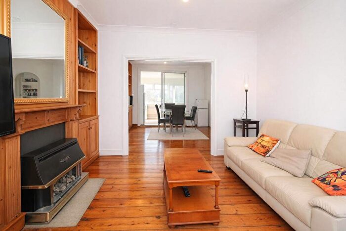 3 Bedroom Terraced House For Sale In Tennyson Avenue, New Malden, KT3