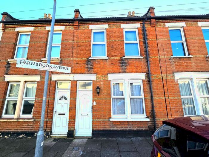 2 Bedroom Terraced House To Rent In Fernbrook Avenue, Southend-On-Sea, SS1
