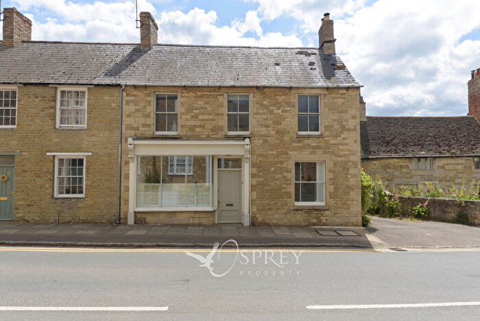 4 Bedroom End Of Terrace House For Sale In West Street, Oundle, Northamptonshire, PE8