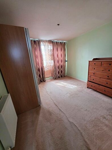 2 Bedroom Flat To Rent In Bower Street, London, E1