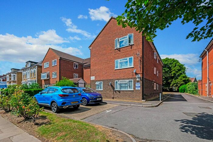 1 Bedroom Flat To Rent In Palmerston Road, London, N22