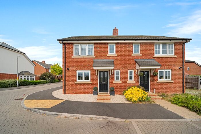 3 Bedroom Semi Detached House For Sale In Shire Close, Gravesend, Kent, DA11