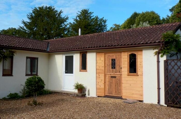 2 Bedroom Flat To Rent In Garden Cottage, Charlton Down, Andover, SP11