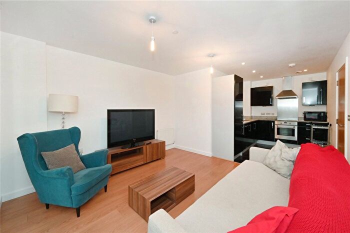 1 Bedroom Flat To Rent In Barge Walk, Greenwich, London, SE10