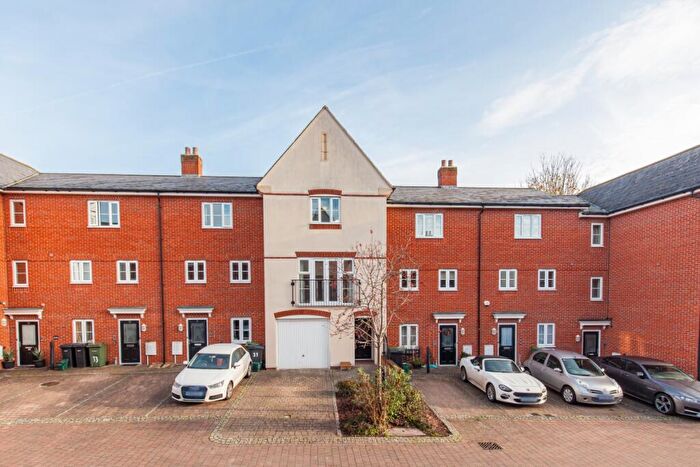3 Bedroom Town House To Rent In Vintner Road, Abingdon, OX14