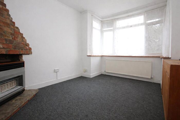 1 Bedroom Terraced House To Rent In Bensham Lane, Thornton Heath, CR7