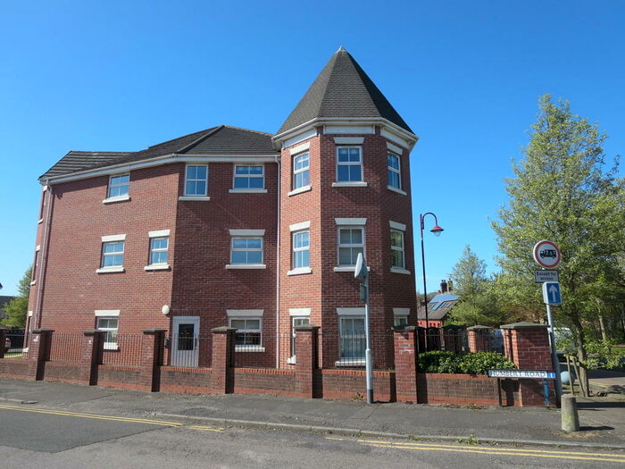 2 Bedroom Penthouse To Rent In Etruria Court, Humbert Road, Etruria, Stoke-on-Trent, ST1