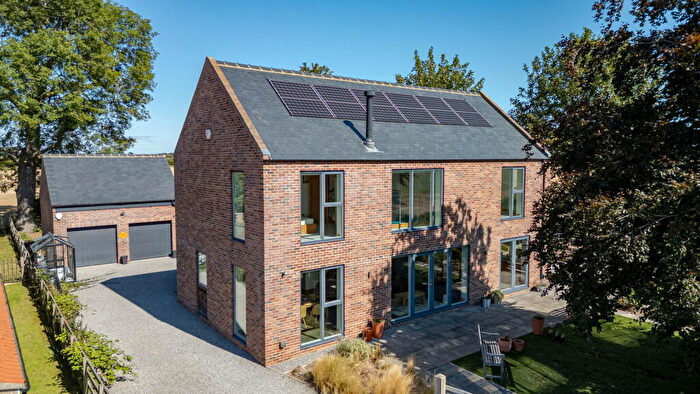 4 Bedroom Detached House For Sale In Dere View, Burneston, Bedale, DL8