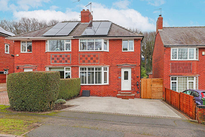 3 Bedroom Semi-Detached House For Sale In Enfield Road, Newbold, Chesterfield, S41