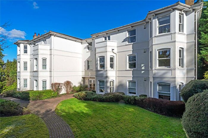 2 Bedroom Flat For Sale In Beaumont Court, T/Wells, Kent, TN2
