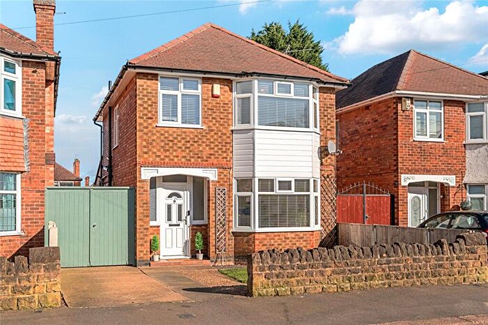 3 Bedroom Detached House For Sale In Runswick Drive, Wollaton, Nottingham, NG8