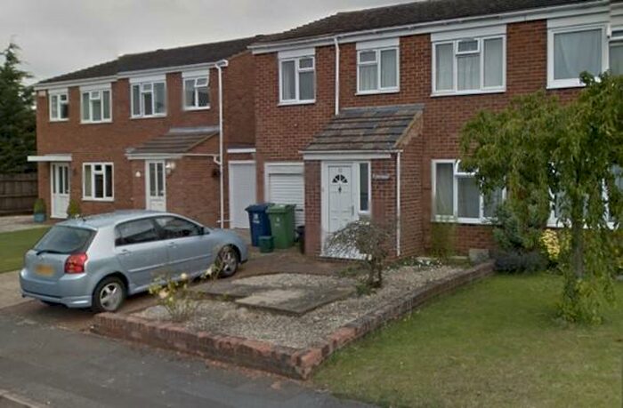 3 Bedroom Semi-Detached House To Rent In Yeats Close, Oxford, OX4