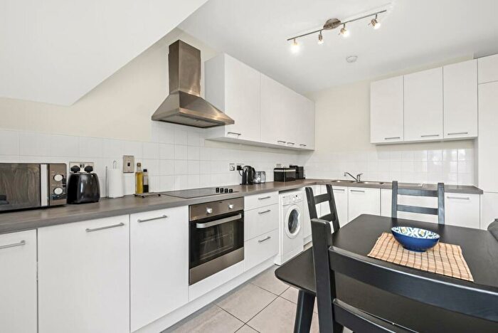 1 Bedroom Flat For Sale In Inglis Way, Millbrook Park, NW7
