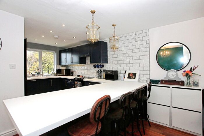 4 Bedroom Detached House For Sale In Ascot Drive, Peterborough, PE1