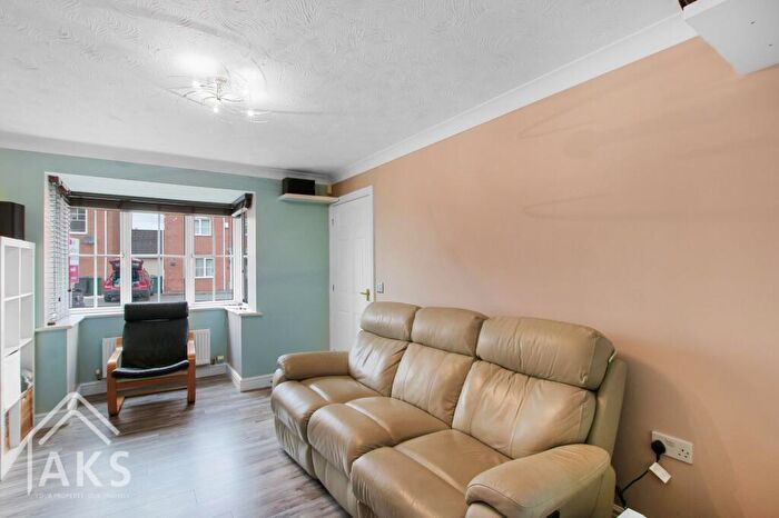 3 Bedroom Detached House For Sale In Welland Road, Hilton, DE65