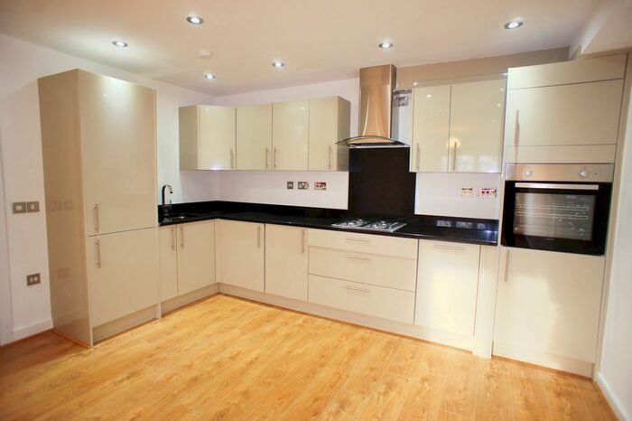 2 Bedroom Flat To Rent In Capital House, 454 Larkshall Road, Highams Park E4