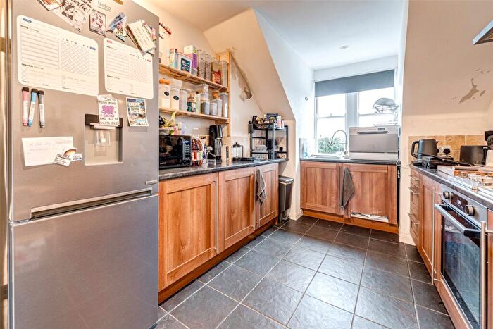 1 Bedroom Flat For Sale In Chaucer Road, Worthing, West Sussex, BN11
