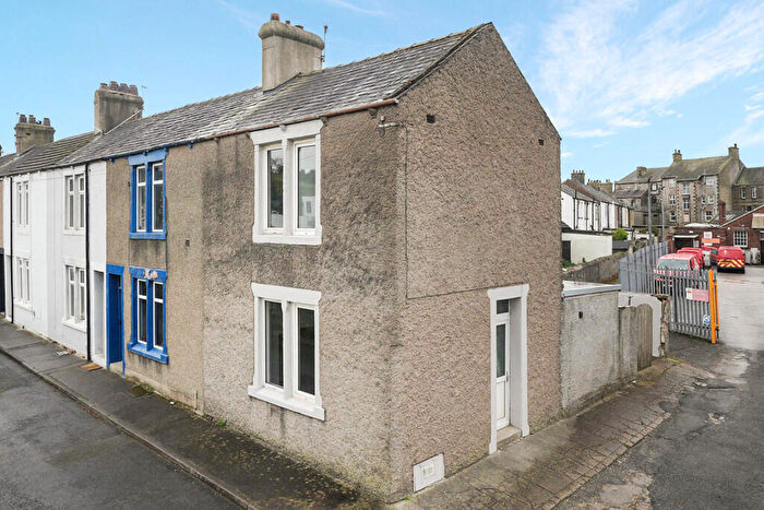 3 Bedroom End Of Terrace House For Sale In Pond Terrace, Carnforth, Lancashire, LA5