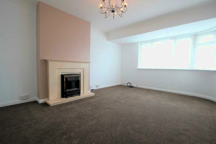2 Bedroom Maisonette To Rent In Westmere Drive, Mill Hill, NW7