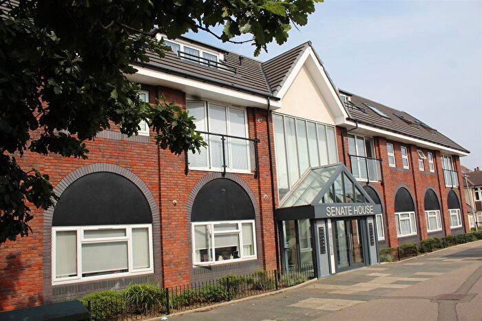 2 Bedroom Flat For Sale In Senate House, - Southgate Road, Potters Bar, EN6