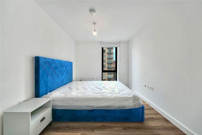 2 Bedroom Flat To Rent In Viva Court, Kimpton Road, Luton, LU2