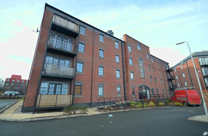 1 Bedroom Flat To Rent In Beaumont Court, Wilderspool Causeway, Warrington, WA4