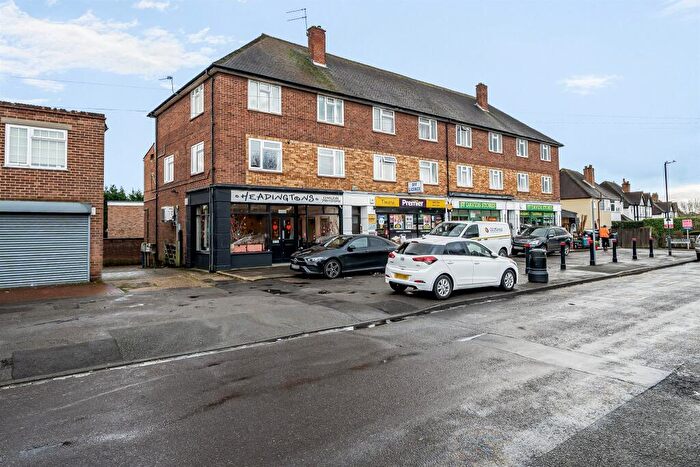 2 Bedroom Flat For Sale In Farm Road, Maidenhead, SL6