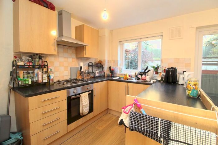 2 Bedroom Property To Rent In Rhiw'r Ddar, Taffs Well, Rhondda Cynon Taf CF15